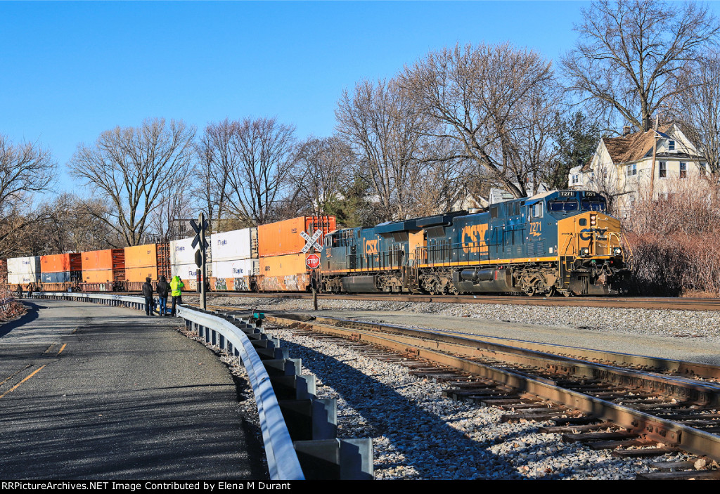 CSX 7271 on I-158